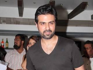 Harry Baweja to direct son Harman again  Harry Baweja to direct son Harman again