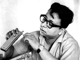 R D Burman 'hated' composing disco songs, says new book R D Burman 'hated' composing disco songs, says new book