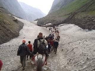 Amarnath Yatra resumes in Kashmir after three days Amarnath Yatra resumes in Kashmir after three days