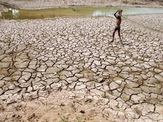 256 districts with a population of about 33 crore hit by drought, government tells SC 256 districts with a population of about 33 crore hit by drought, government tells SC