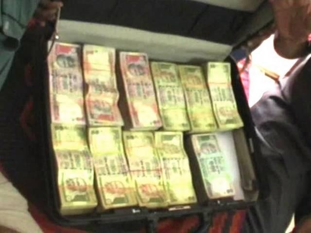 Rs 3 crore seized from BJP leader's car in Ghaziabad Rs 3 crore seized from BJP leader's car in Ghaziabad