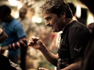 Vishal Bhardwaj's 'Rangoon' b'day gift to Shahid Kapoor Vishal Bhardwaj's 'Rangoon' b'day gift to Shahid Kapoor