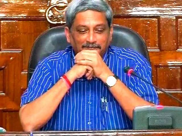 Discomfort due to demonetisation will be over in 5-7 days: Parrikar Discomfort due to demonetisation will be over in 5-7 days: Parrikar