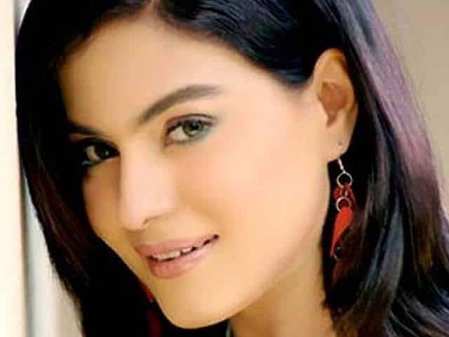 জানুয়ারিতেই লাহৌর পরিবার আদালতে বিবাদবিচ্ছেদ মামলা দায়ের করেন বিনা