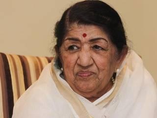 Lata Mangeshkar So Called Playback Singer Nyt Ignites Controversy লতাকে ‘মামুলি কণ্ঠশিল্পী’ বলে এবার বিতর্কে মার্কিন সংবাদপত্র