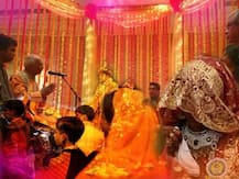 বিয়ের প্রথম রাতে নববধূর কুমারীত্বের পরীক্ষায় আপত্তি করায় পুনেয় যুবকদের মারধর জনতার