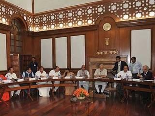 Modi Cabinet Reshuffle Likely लवकरच केंद्रीय मंत्रिमंडळाचा विस्तार? मोदी, शाह, जेटलींमध्ये बैठक