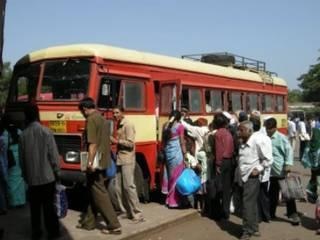 Maharashtra State Road Transport Corporation Strike Comparison Between Neighbor State अन्य राज्यांच्या तुलनेत एसटी कर्मचाऱ्यांचा पगार किती?