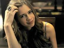 अपने प्रदर्शन से लगातार हैरान करते रहे हैं नसीरुद्दीन शाह : कल्कि कोचलिन