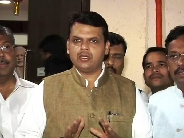 Chief Minister Fadnavis Advice On Dahihandi Issue नियमात राहूनच दहीहंडी साजरी करा, मुख्यमंत्री फडणवीसांचा सल्ला