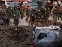 কাশ্মীরে ত্রালে বাসস্ট্যান্ডে গ্রেনেড হামলা, রক্ষা মন্ত্রীর, হত কলেজপড়ুয়া সহ ২, জখম ১২