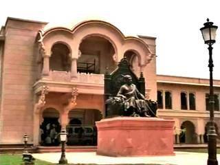 महाराष्ट्र सदन प्रकरणातील चमनकर बिल्डरचं एसआरएचं कंत्राट रद्द