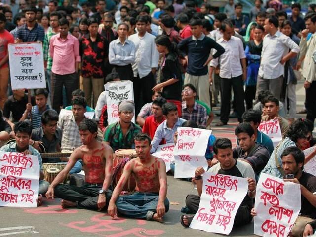 Priest Slaughtered In Bangladesh বাংলাদেশে এবার বলি বৃদ্ধ পুরোহিত