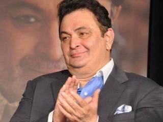 Bollywood Fashion Fail Rishi Kapoor Tweet Will Leave You In Splits ऋषी कपूरांच्या उपहासात्मक ट्विटवरून सोशल मीडियावर चर्चा