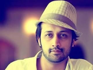 Atif Aslam Rescues Girl From Harassers During Concert গান থামিয়ে মহিলা ভক্তকে হেনস্থা থেকে রক্ষা করলেন আতিফ আসলাম