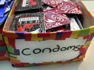 Pakistan Ban Condom Ads पाकिस्तानमध्ये कंडोमच्या जाहिरातींवर बंदी