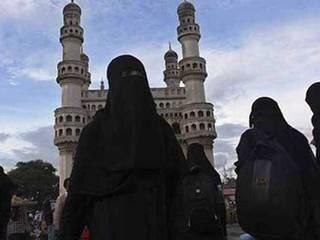 Muslim Women Against Talaq तीन वेळा तलाक घेण्याच्या पद्धतीला 50 हजार मुस्लिम महिलांचा विरोध