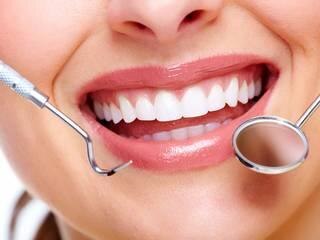 Dental Care Tips For Monsoon Season मानसून के दौरान दांतों को यूं रखें स्वस्थ!