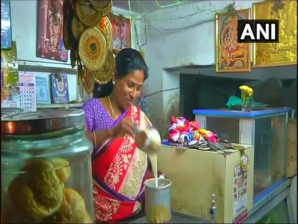 Woman athlete runs tea-stall to earn living Woman athlete runs tea-stall to earn living