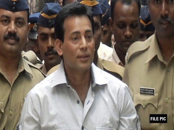 Abu Salem threatens 'Sanju' makers with defamation case Abu Salem threatens 'Sanju' makers with defamation case