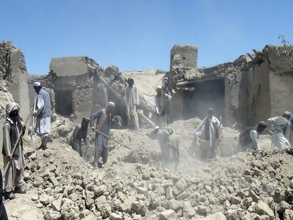 UN probing reports on 'mass civilian casualties' in Afghan airstrike UN probing reports on 'mass civilian casualties' in Afghan airstrike