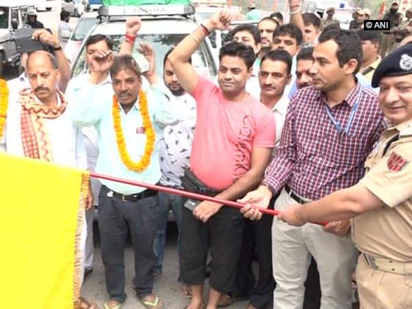 Amarnath Yatra: first batch of pilgrims arrive in Udhampur Amarnath Yatra: first batch of pilgrims arrive in Udhampur