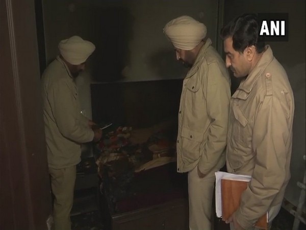 Mother, daughter charred to death in Amritsar Mother, daughter charred to death in Amritsar