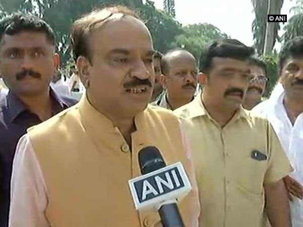 Rahul, Sonia, Siddaramaiah ruined Congress: Ananth Kumar Rahul, Sonia, Siddaramaiah ruined Congress: Ananth Kumar