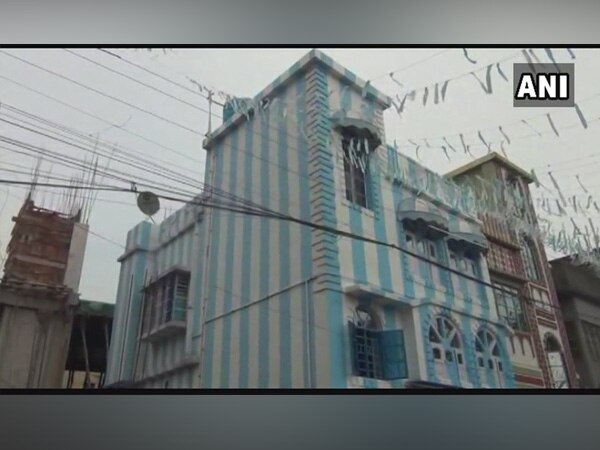 West Bengal: Messi fan paints house in Argentina's flag West Bengal: Messi fan paints house in Argentina's flag