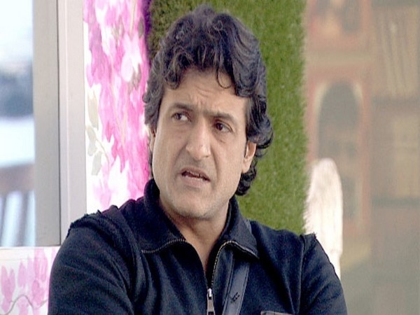 Actor Armaan Kohli arrested for assaulting girlfriend Actor Armaan Kohli arrested for assaulting girlfriend