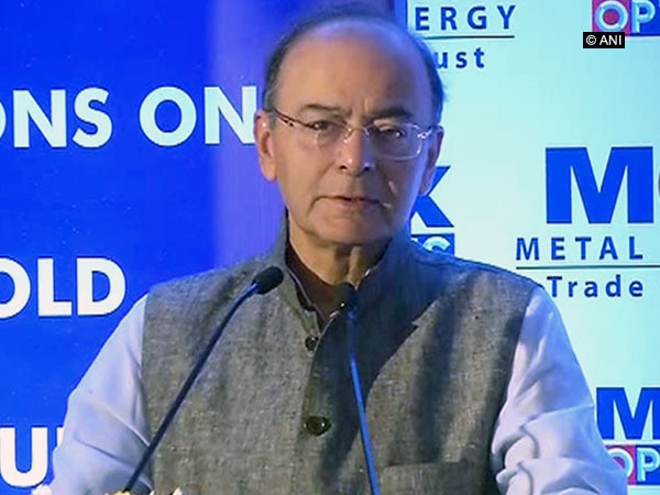 Jaitley unveils MCX's gold options contracts on Dhanteras Jaitley unveils MCX's gold options contracts on Dhanteras