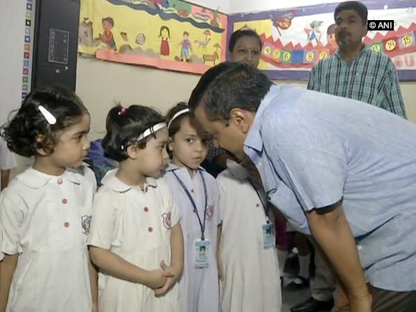 Kejriwal reprimands principal over confinement of school girls Kejriwal reprimands principal over confinement of school girls