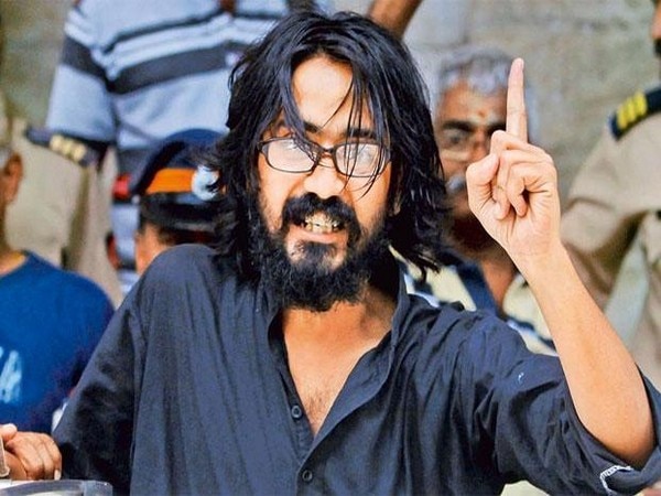 Arrested cartoonist Bala finds support in political cartoonist, activist Aseem Trivedi Arrested cartoonist Bala finds support in political cartoonist, activist Aseem Trivedi