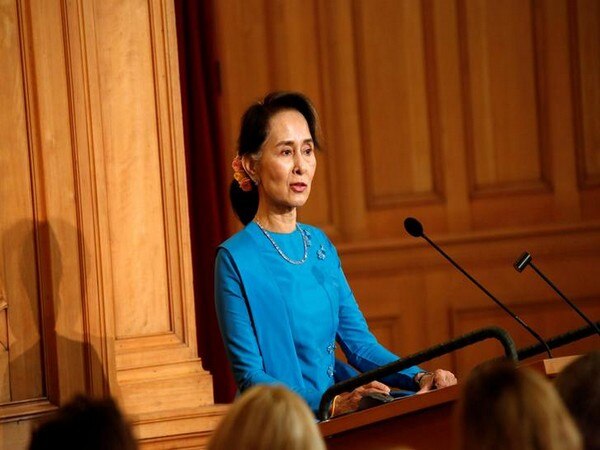 Aung San Suu Kyi's portrait removed from display at Oxford College Aung San Suu Kyi's portrait removed from display at Oxford College