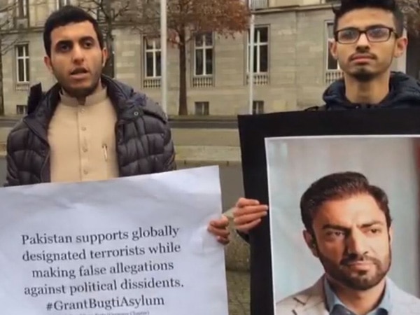 Baloch activists urge Swiss govt to review decision on Brahumdagh Bugti's asylum application Baloch activists urge Swiss govt to review decision on Brahumdagh Bugti's asylum application