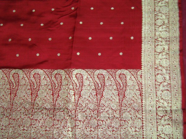 How to maintain the elegance of Banarasi Silk How to maintain the elegance of Banarasi Silk