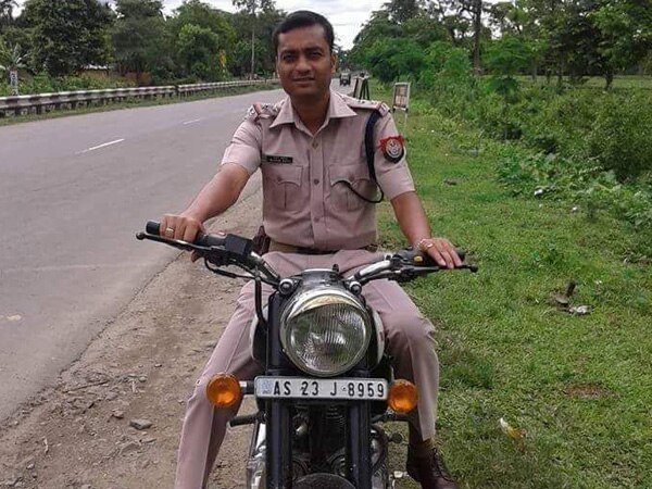 Cop killed in encounter with ULFA-(I) Cop killed in encounter with ULFA-(I)