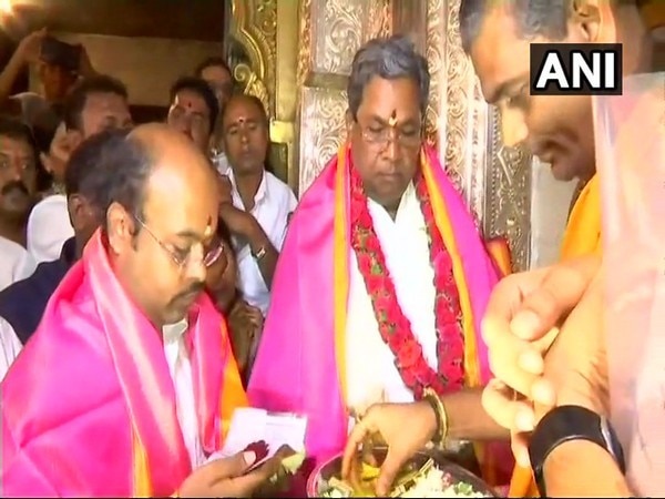 Siddaramaiah visits Chamundeshwari temple before filing nomination Siddaramaiah visits Chamundeshwari temple before filing nomination