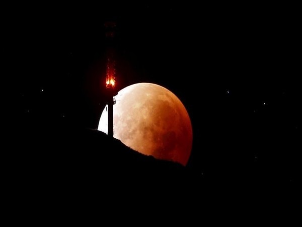 Countdown begins to longest-ever lunar eclipse Countdown begins to longest-ever lunar eclipse