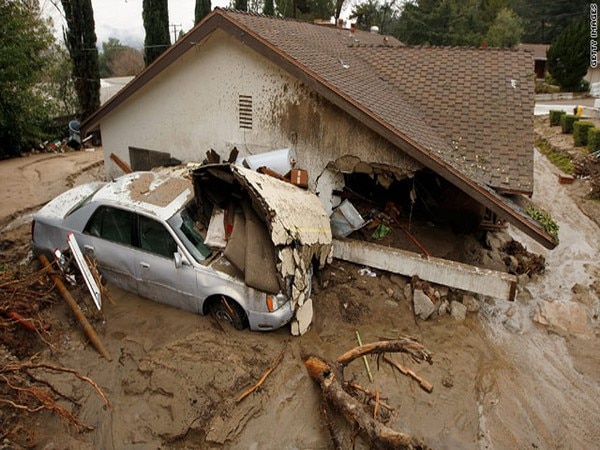 6 killed, several stranded in California mudslide 6 killed, several stranded in California mudslide