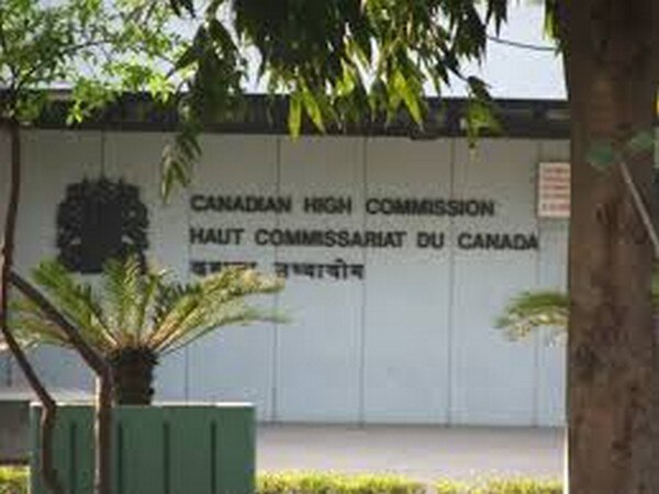 Canadian High Commission shows Indian map sans J&K Canadian High Commission shows Indian map sans J&K
