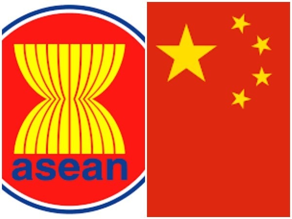 China calls for developing joint vision with ASEAN: Premier Li Keqiang