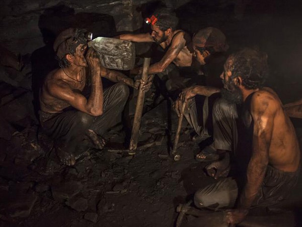 Poisonous gas in Quetta's coal mine kills four workers in Pakistan Poisonous gas in Quetta's coal mine kills four workers in Pakistan