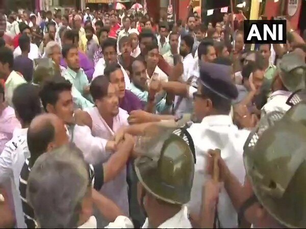 Bengal meat racket: Clash erupts between Congress, police Bengal meat racket: Clash erupts between Congress, police