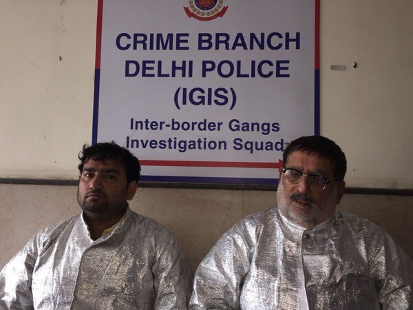 Delhi: Police arrest father-son conmen duo Delhi: Police arrest father-son conmen duo