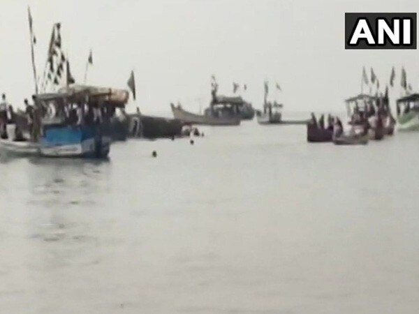 Dahanu boat capsize: At least 2 dead, 32 children rescued Dahanu boat capsize: At least 2 dead, 32 children rescued