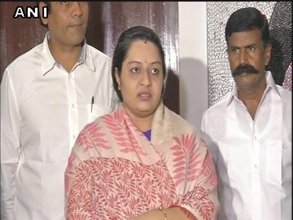 Palanisamy's govt hand in glove in granting parole to Sasikala: Jayalalithaa's niece Palanisamy's govt hand in glove in granting parole to Sasikala: Jayalalithaa's niece