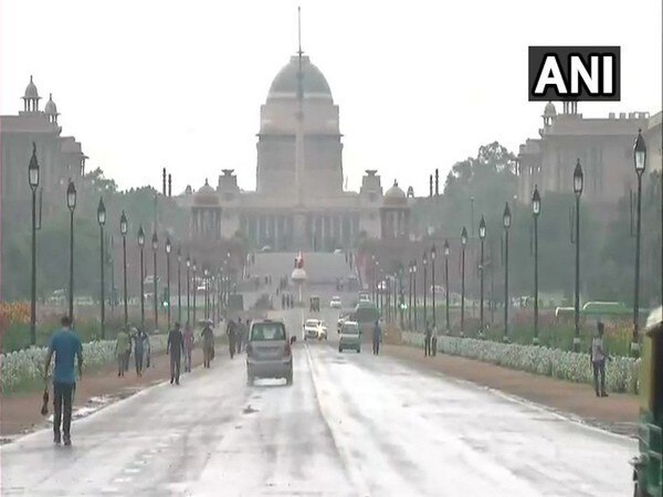 Heavy rains lash Delhi-NCR Heavy rains lash Delhi-NCR