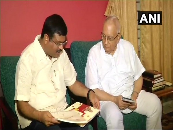 Sampark for Samarthan: Pradhan meets retired SC judge  Sampark for Samarthan: Pradhan meets retired SC judge