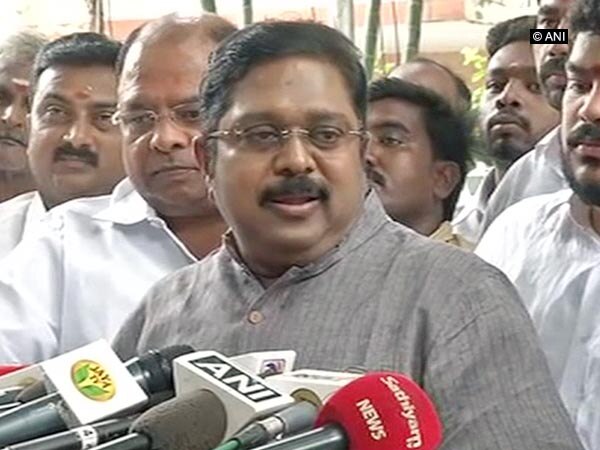 I-T raids are 'politically motivated', reiterates Dhinakaran I-T raids are 'politically motivated', reiterates Dhinakaran